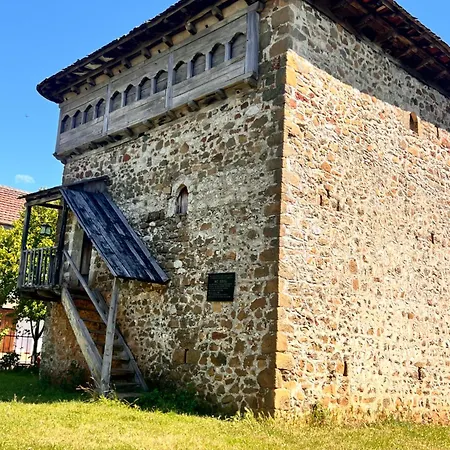 Lekbibaj View Pensión