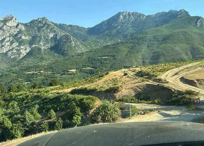 Lekbibaj View Pensión Tropoje